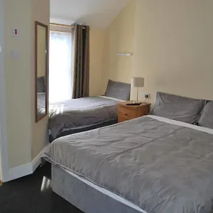 Parkway Guest house