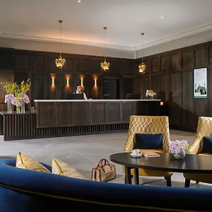 Hotel Court & Leisure Centre ****