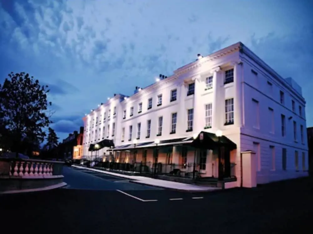 Hampton Hotel Dublino 4*,