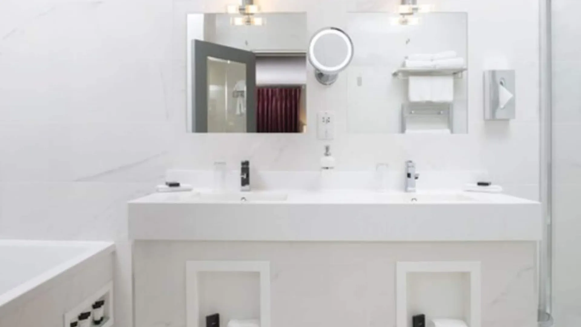 דבלין Hampton Hotel 4*,